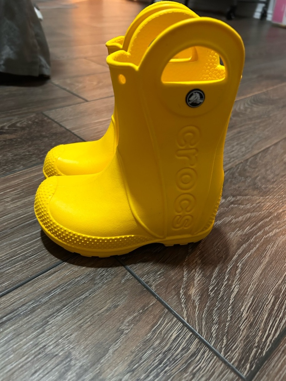 Toddler size 7 rain boots Crocs